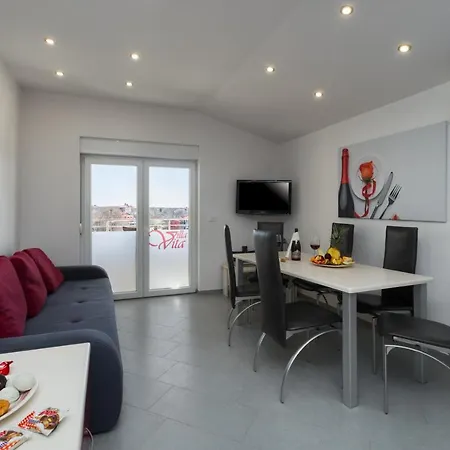 Apartment Vita'1 *