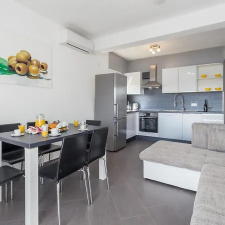 Apartment Vita'1 Pula
